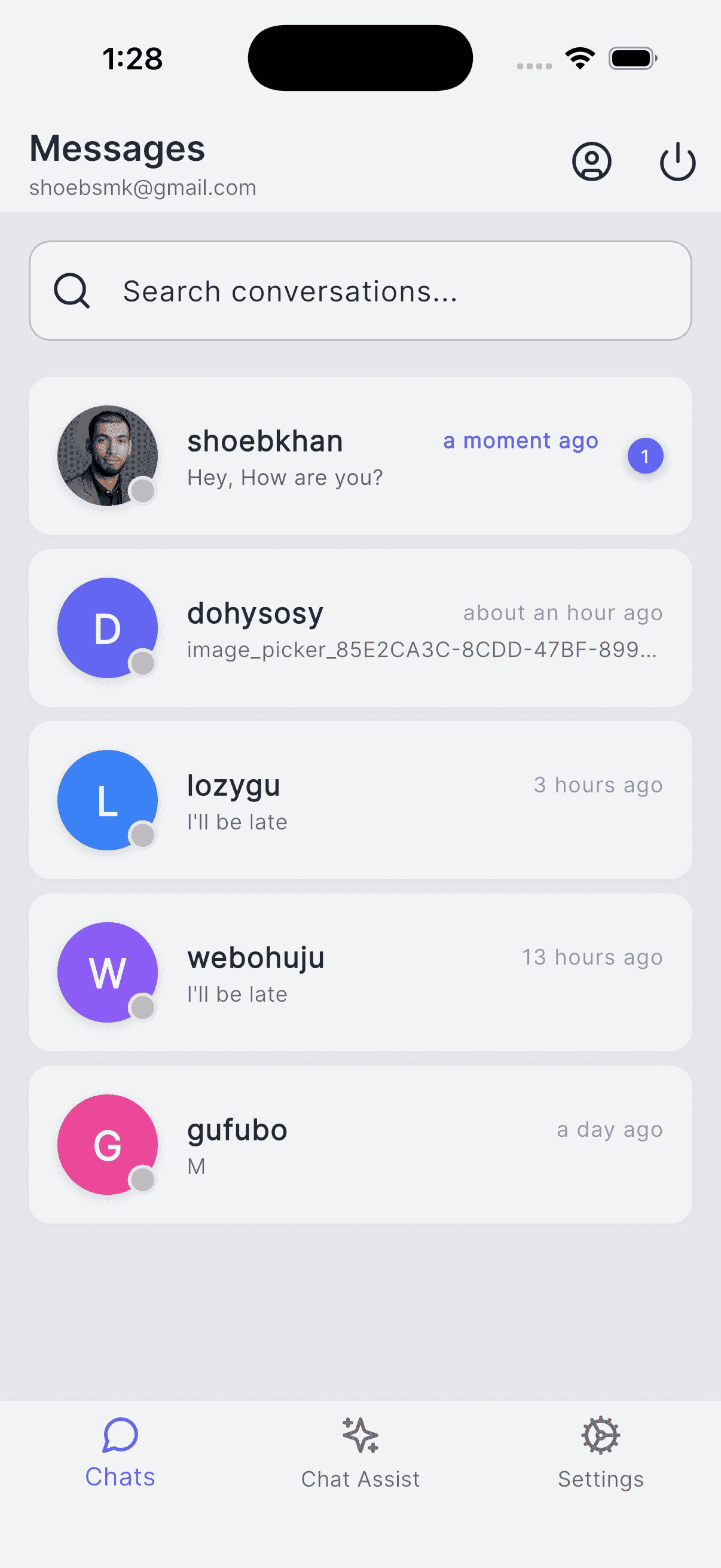 Unread Message Tracking - Chat list showing unread message badges